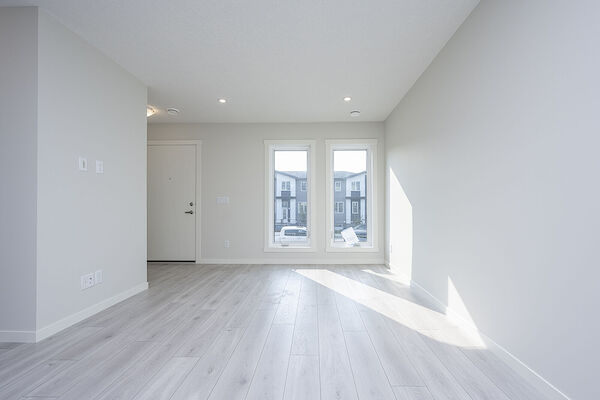 Calgary 2 bedrooms Townhouse for rent. Property photo: 538337-2