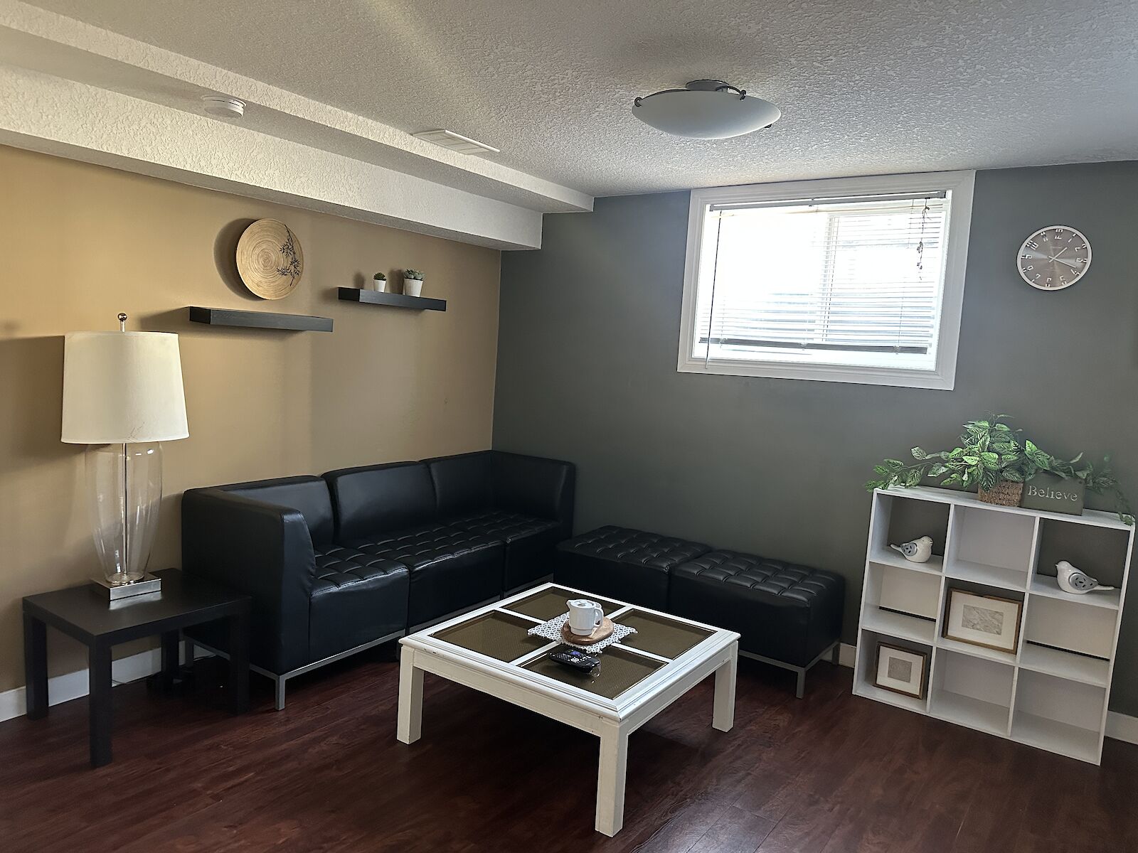 Calgary 2 bedrooms Basement for rent. Property photo: 538915-1