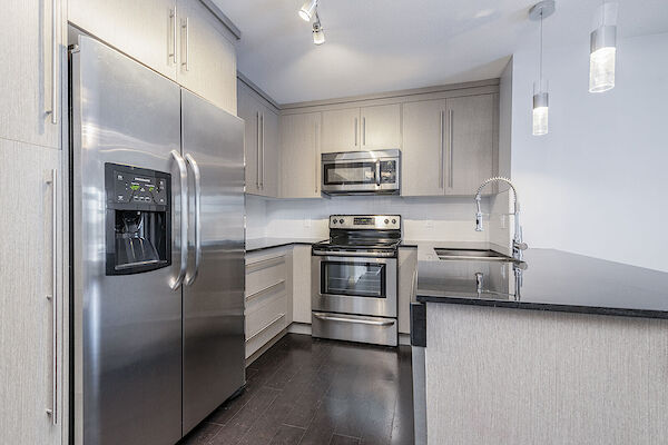 Calgary 2 + Den bedrooms Condo Unit for rent. Property photo: 538922-3