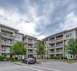 MODERN | SPACIOUS 2BED+DEN | LAKE ACCESS | UNDERGROUND PARKING