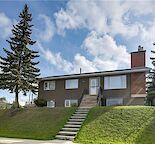 room to sublet in clean/quiet main floor rental in mayland heights...