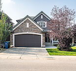 SPRINGBANK HILL - TWO STOREY - BREATHTAKING VIEWS SOUTH AND MOUNTAIN