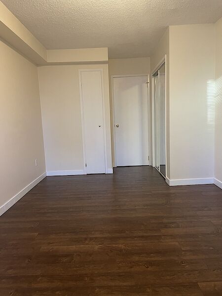 Calgary 1 bedroom Condo Unit for rent. Property photo: 539985-2
