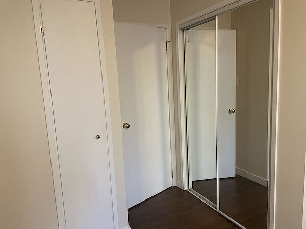 Calgary 1 bedroom Condo Unit for rent. Property photo: 539985-3