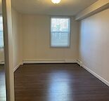 Cozy one bedroom apartment in central  location.