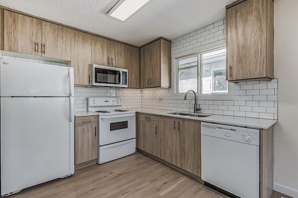 Calgary 2 bedrooms Condo Unit for rent. Property photo: 540458-3