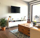Renovated 2 bed 1 bath condo in Sunalta