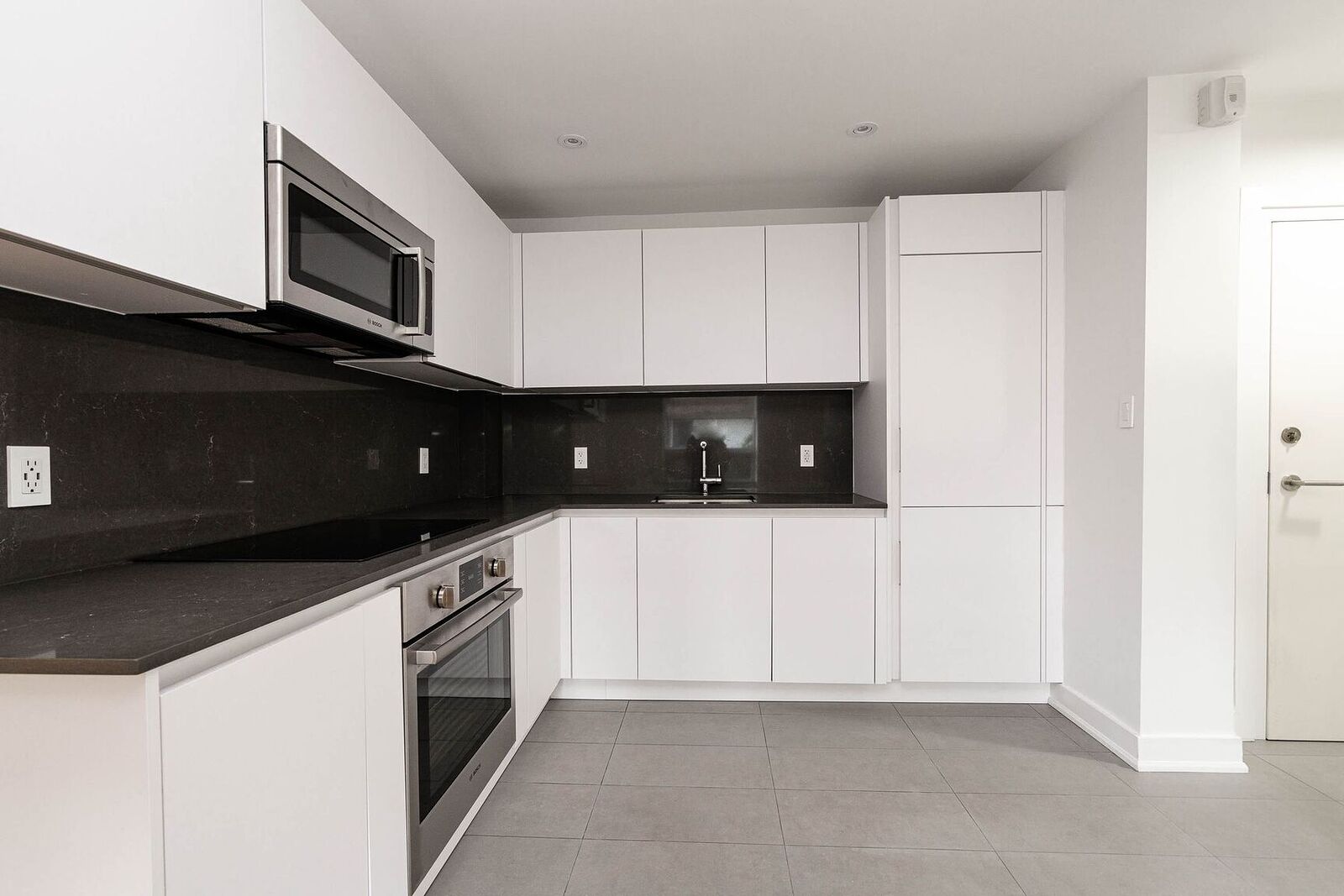 Toronto 1 bedroom Apartment for rent. Property photo: 540982-1