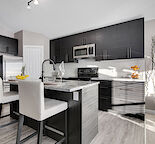 SHOW HOME QUALITY - 2 BED FULLY FURNISHED MAIN FLOOR HOME!!