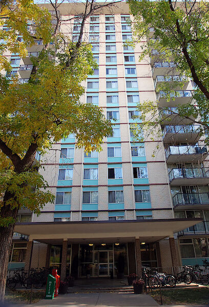 Edmonton bachelor bedrooms Apartment for rent. Property photo: 541436-2