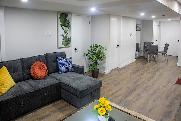 Calgary 1 + Den bedrooms Basement for rent. Property photo: 541786-3