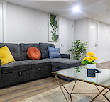 Fully Furnished & Equipped Luxurious one Bed Guest Suite-10 mins from Airport