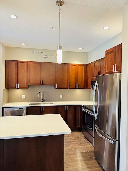 Calgary 2 + Den bedrooms Condo Unit for rent. Property photo: 542100-3