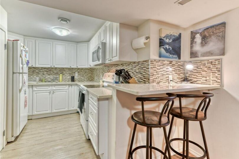 Calgary 2 bedrooms Basement for rent. Property photo: 542144-1