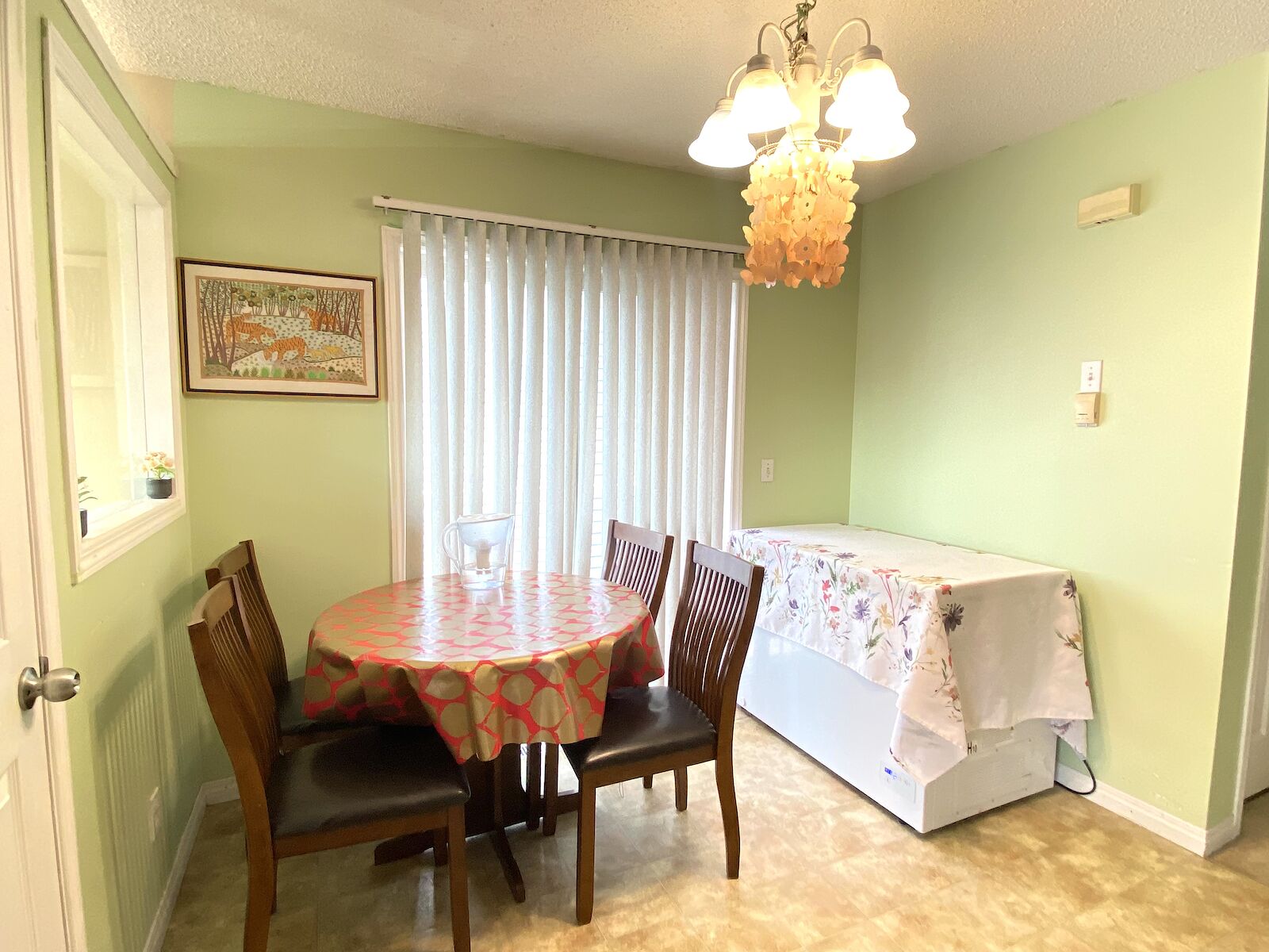 Calgary 3 bedrooms Main Floor for rent. Property photo: 542906-1