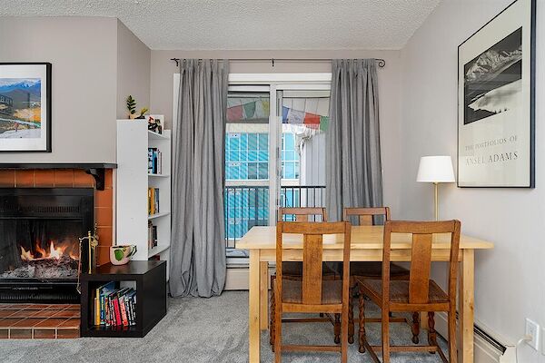 Calgary 2 bedrooms Condo Unit for rent. Property photo: 543509-3