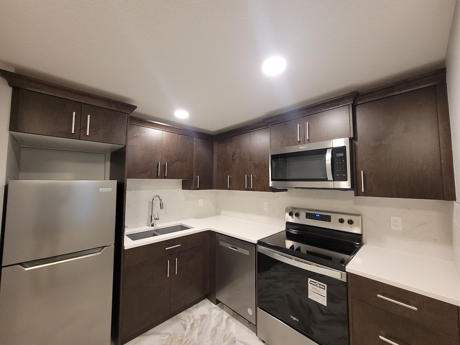 Calgary 2 bedrooms Basement for rent. Property photo: 543554-1