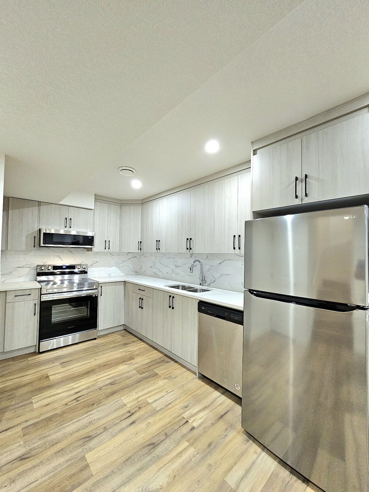 Calgary 1 bedroom Basement for rent. Property photo: 544268-1