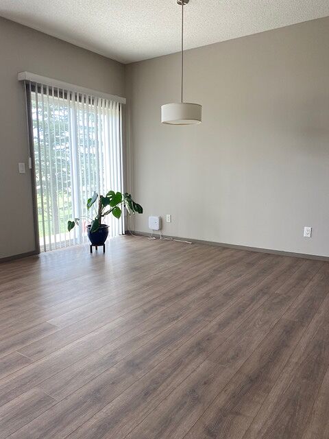 Calgary 2 bedrooms Townhouse for rent. Property photo: 544404-1