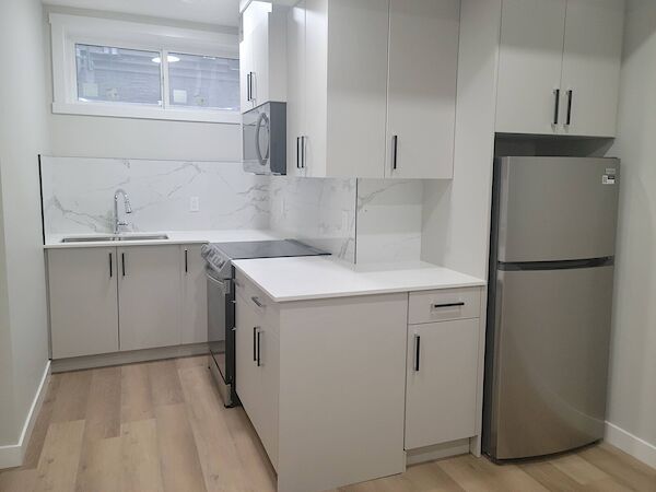 Newly Built 1 Bedroom Legal Basement Suite