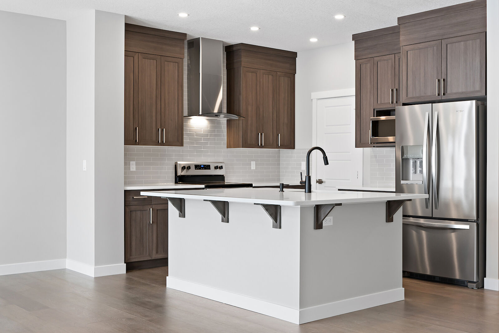 Calgary 3 bedrooms House for rent. Property photo: 545176-1