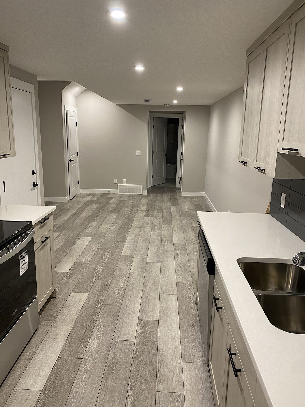 Calgary 1 bedroom Basement for rent. Property photo: 545324-1