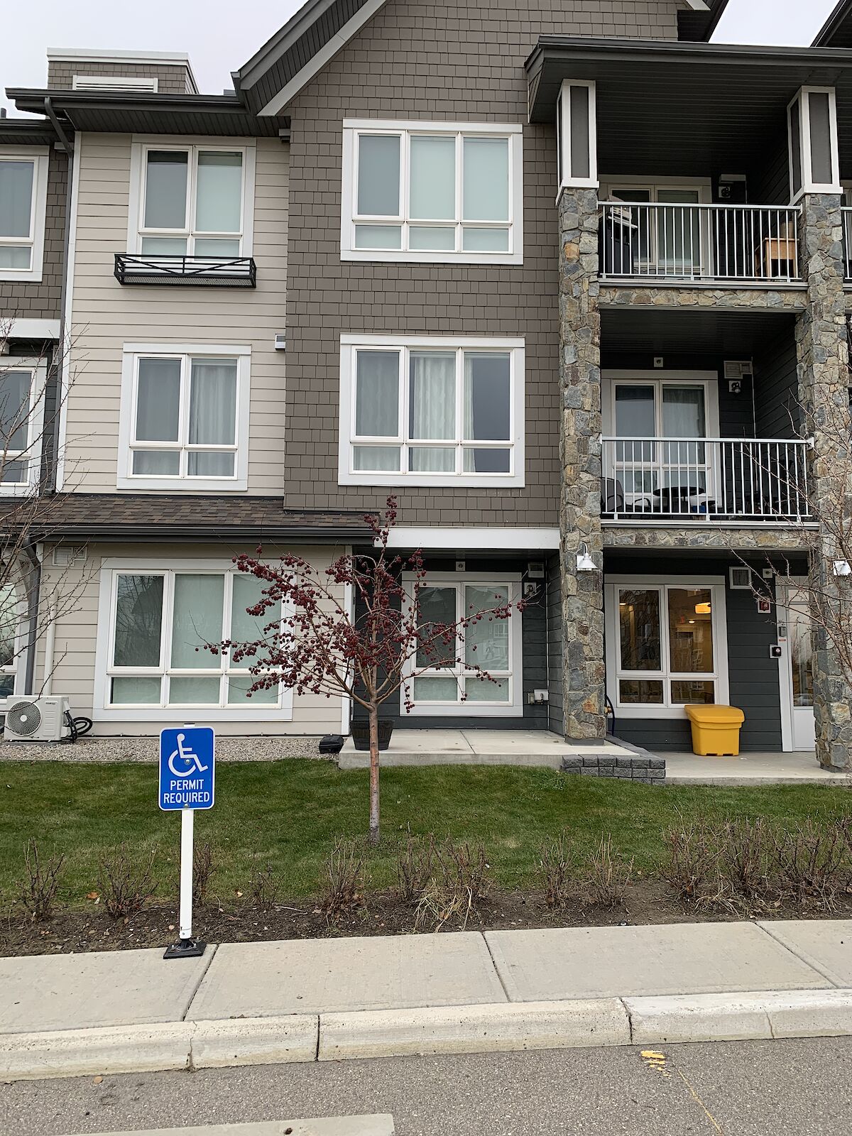 Calgary 1 + Den bedrooms Condo Unit for rent. Property photo: 545378-1