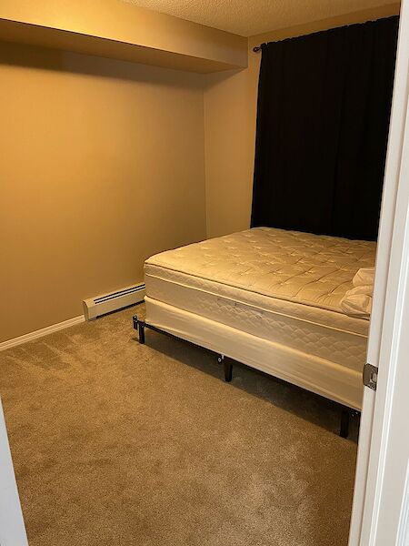 Calgary 2 bedrooms Room For Rent for rent. Property photo: 545383-2