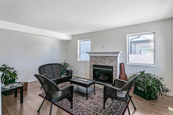 Calgary 3 bedrooms Townhouse for rent. Property photo: 546030-3