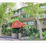 Modern Comfort Meets Riverside Charm at Livingstone House!