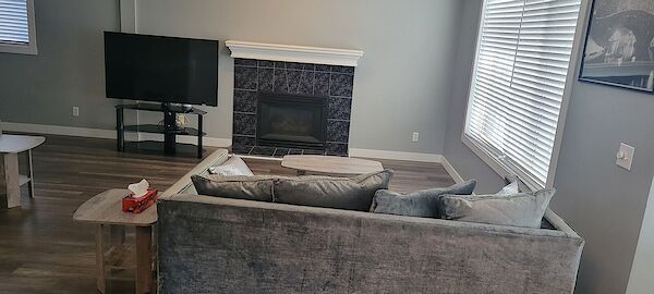 Calgary 4 bedrooms Main Floor for rent. Property photo: 546836-2