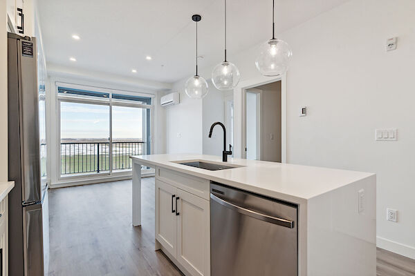 Calgary 2 bedrooms Condo Unit for rent. Property photo: 546838-3