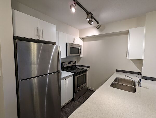 Calgary 1 bedroom Condo Unit for rent. Property photo: 547911-2