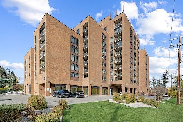 Calgary 2 + Den bedrooms Condo Unit for rent. Property photo: 548228-3