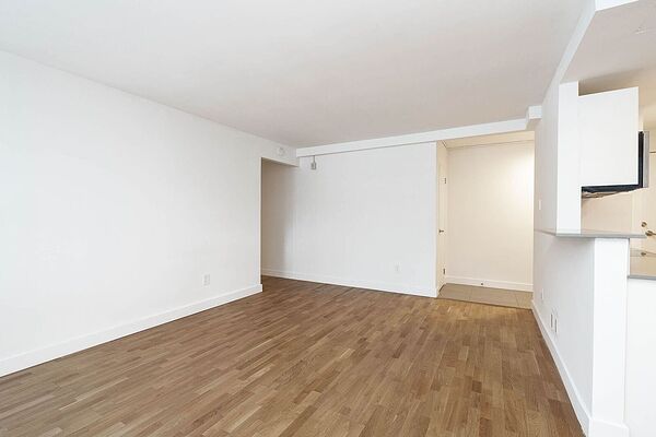 Toronto 2 bedrooms Apartment for rent. Property photo: 548460-3