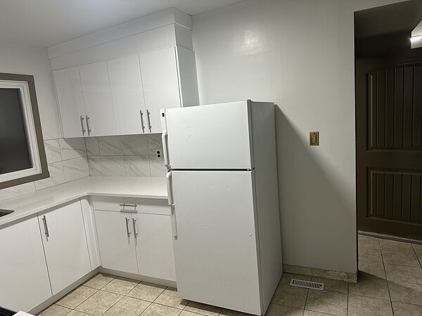 Calgary 3 bedrooms Duplex for rent. Property photo: 548600-2