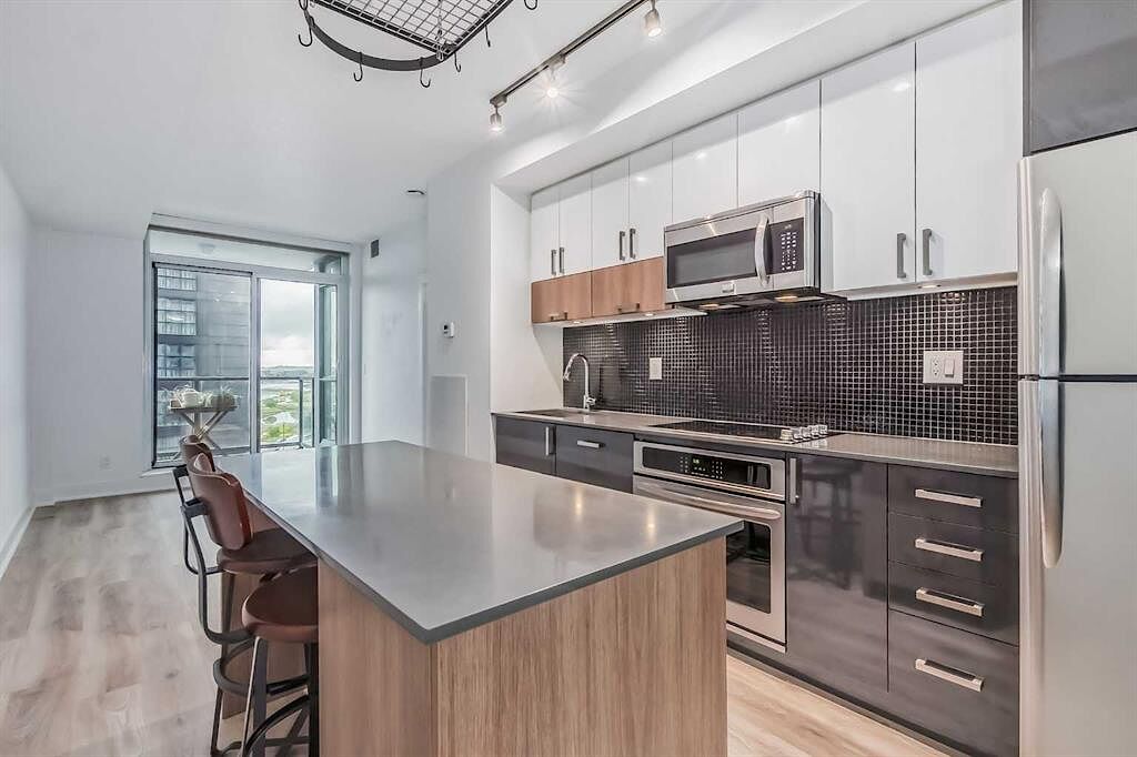 Calgary 1 bedroom Condo Unit for rent. Property photo: 548799-1