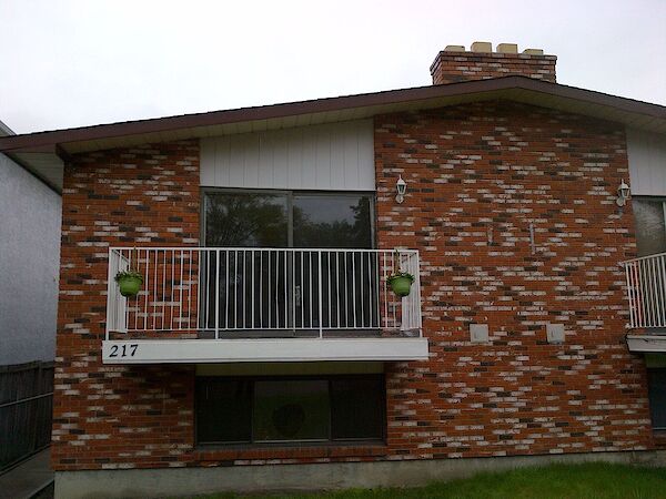 Calgary 2 bedrooms Duplex for rent. Property photo: 548835-2