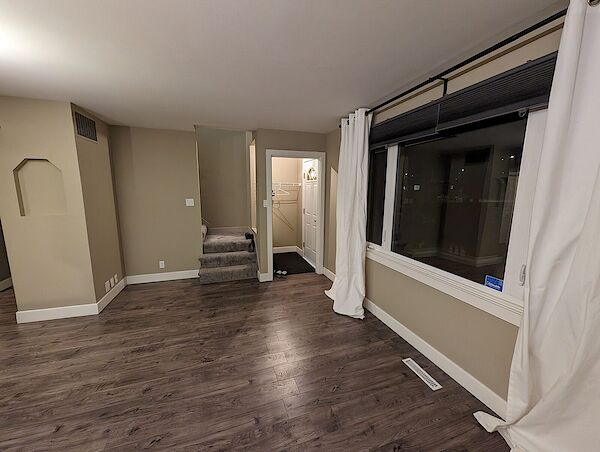 Calgary 3 + Den bedrooms Townhouse for rent. Property photo: 549258-2