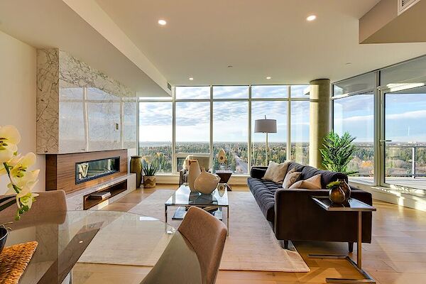 Edmonton 2 + Den bedrooms Condo Unit for rent. Property photo: 549680-2