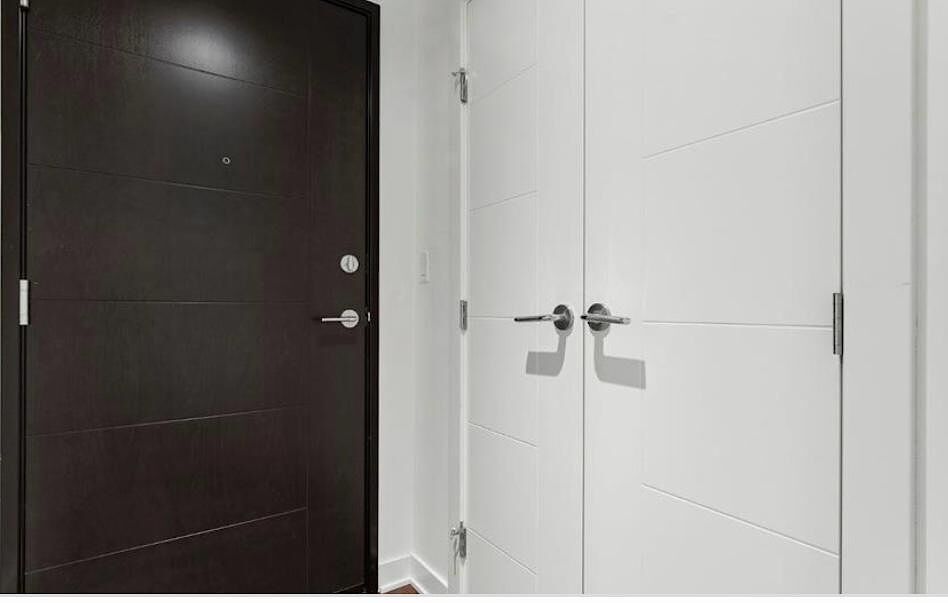 Calgary 2 bedrooms Condo Unit for rent. Property photo: 549926-1