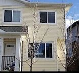Cozy 1600 sqf town house near CTrain station.