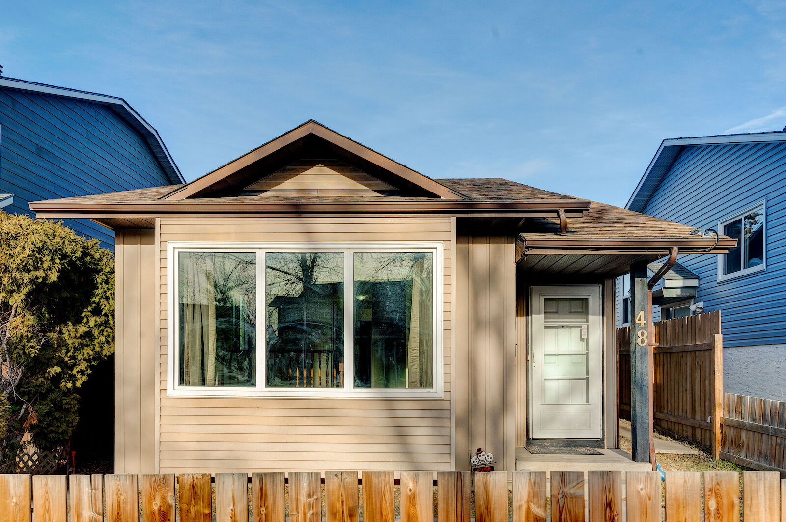 Calgary 3 bedrooms Main Floor for rent. Property photo: 550459-1