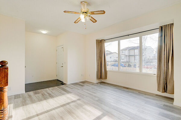 Calgary 3 bedrooms Main Floor for rent. Property photo: 550459-2