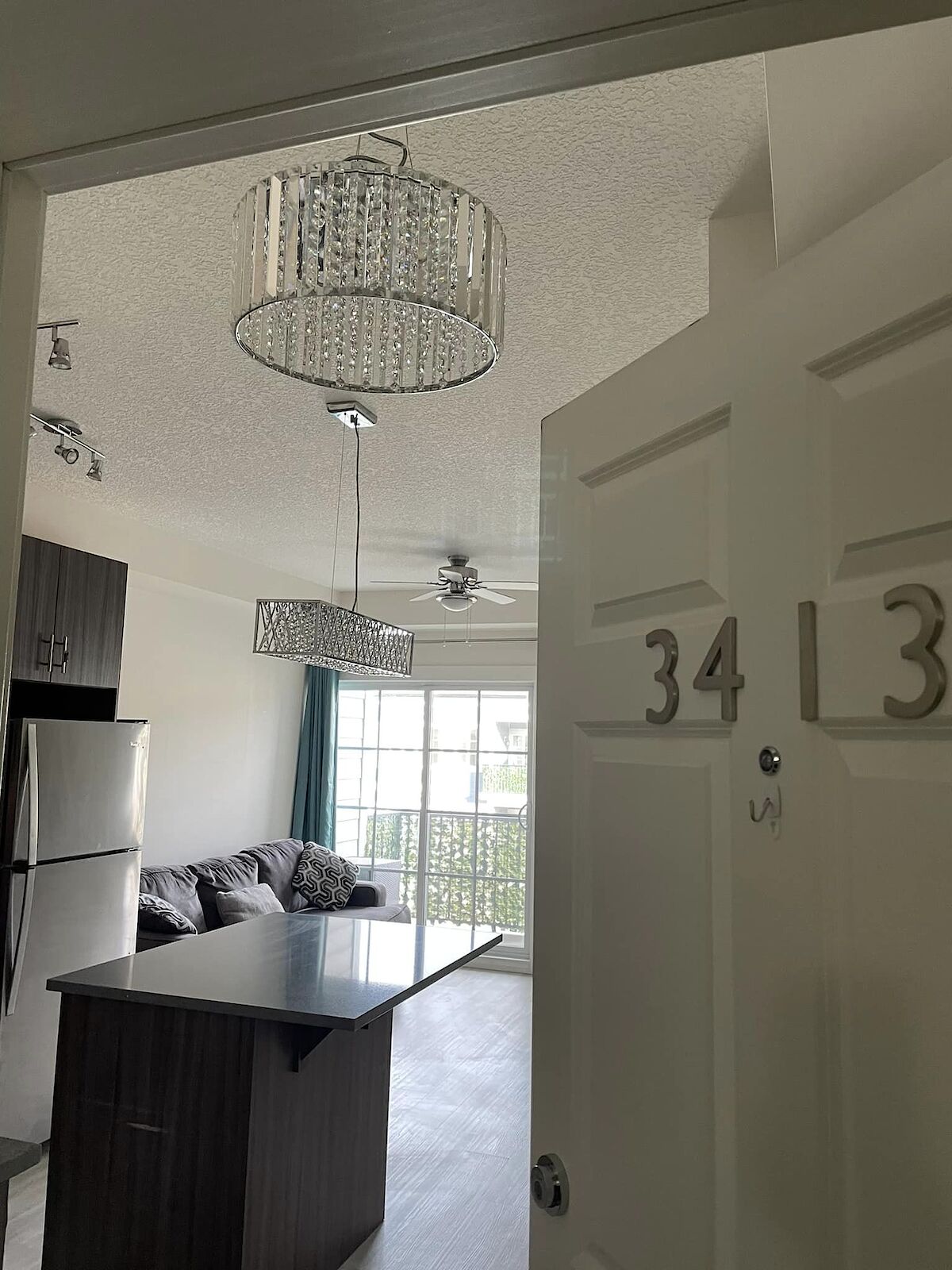 Calgary 1 bedroom Condo Unit for rent. Property photo: 550652-1