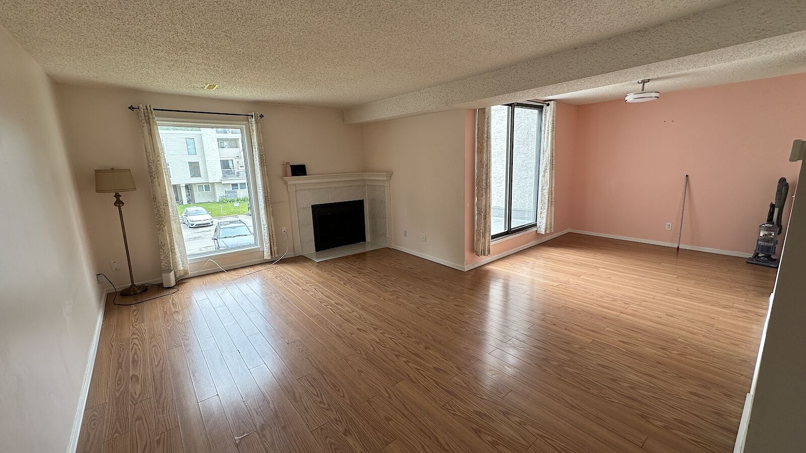 Calgary 2 bedrooms Townhouse for rent. Property photo: 550767-1