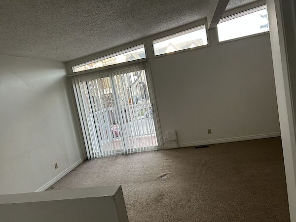 Calgary 3 bedrooms Townhouse for rent. Property photo: 550947-3