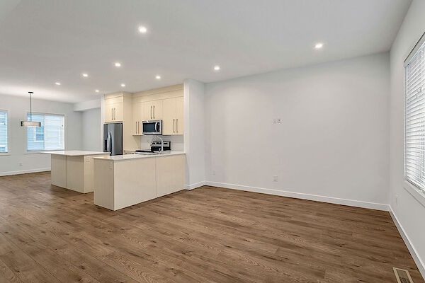 Calgary 4 bedrooms Townhouse for rent. Property photo: 550985-2