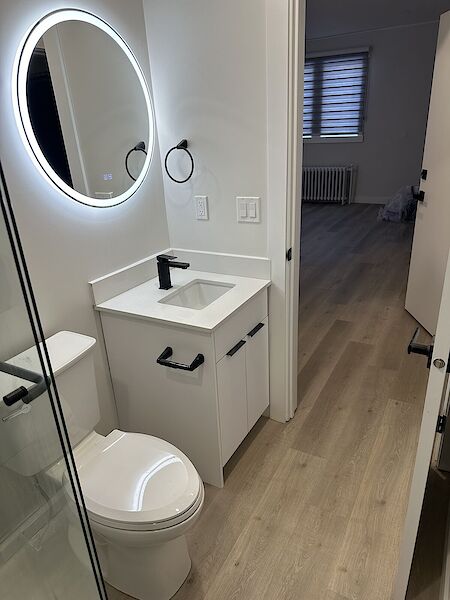 Calgary studio Apartment for rent. Property photo: 551014-3
