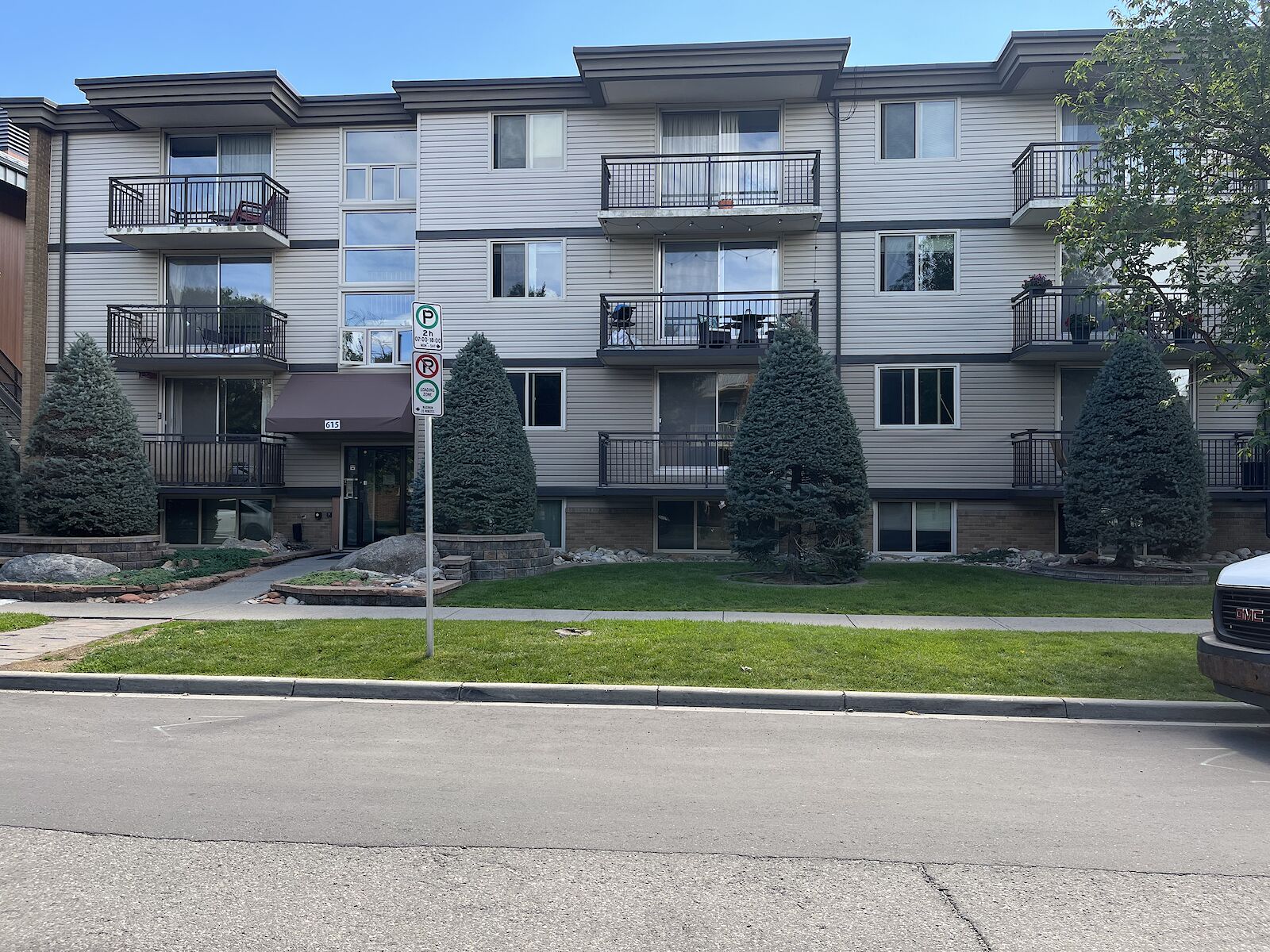 Calgary 1 bedroom Condo Unit for rent. Property photo: 551226-1